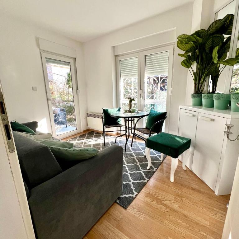 Apartment Center 400 m from National Theatre - Apartment - 16