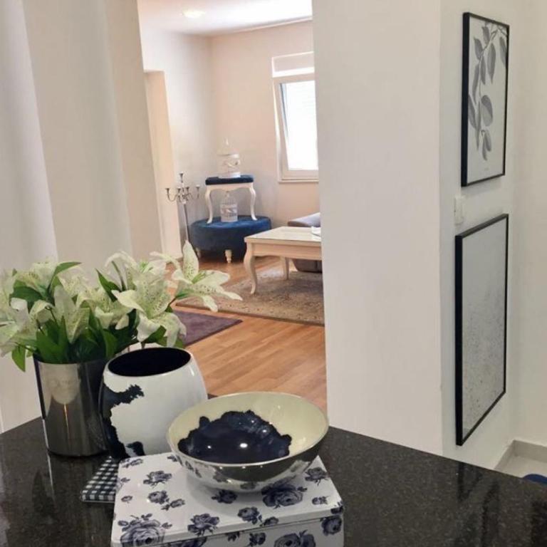 Apartment Center 400 m from National Theatre - Apartment - 25