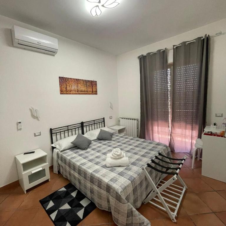 Royal House Fiumicino - Camera Matrimoniale/Doppia con Letti Singoli con Bagno in Comune - 3