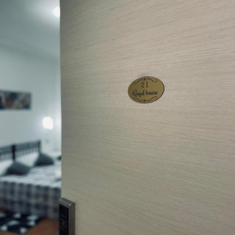 Royal House Fiumicino - Camera Tripla con Bagno Privato - 4