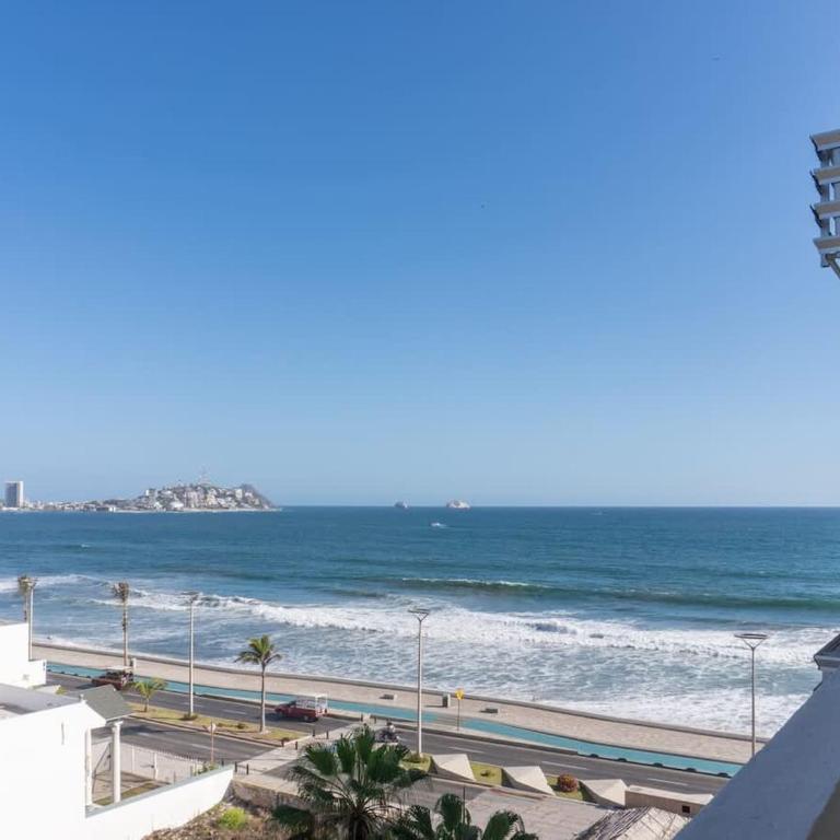 On the Malecón with ocean lagoon & pool - Apartment - 4