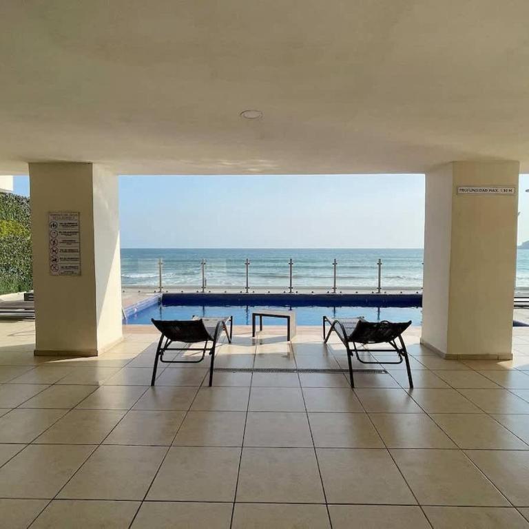 On the Malecón with ocean lagoon & pool - Apartment - 33