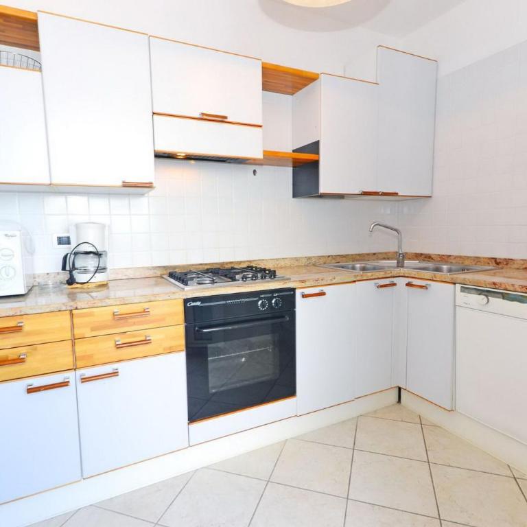 Lignano top-floor flat near center - Apartment - 8