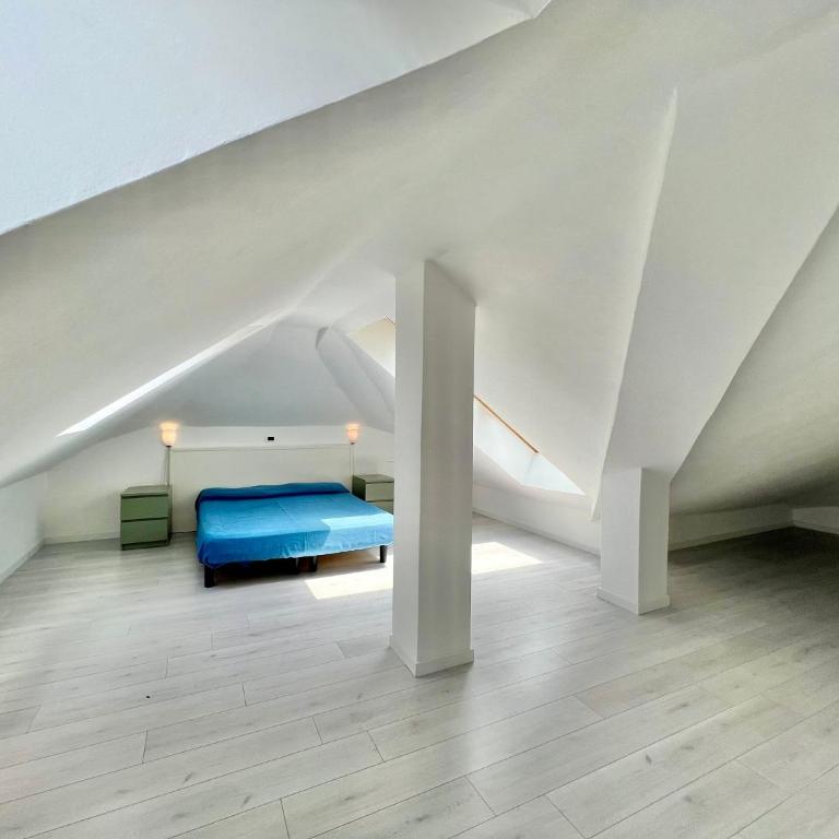 Lignano top-floor flat near center - Apartment - 15