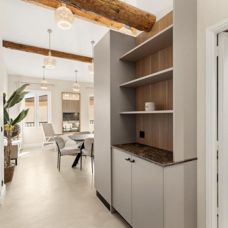 Le Musti - A l'entrée du Viel Antibes - Appartement 2 Chambres - 13