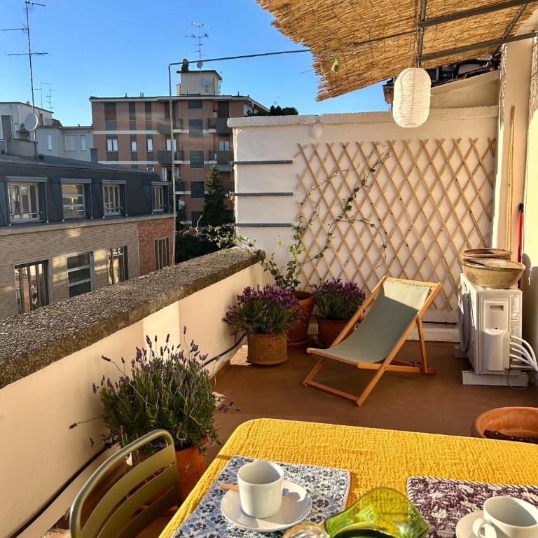 Sunny New Apt with Terrace 2 min Metro - Appartamento con 2 Camere da Letto e Terrazza - 4