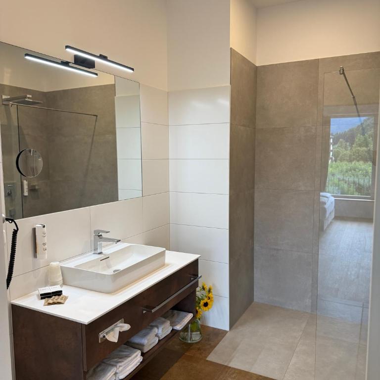 Seehotel Lilly - Superior Suite mit Seeblick - 3