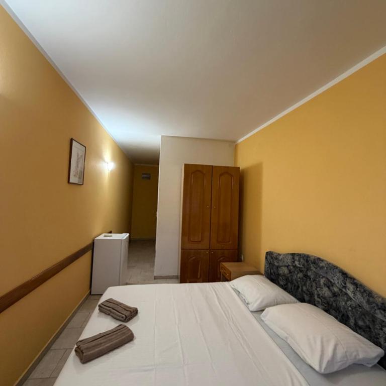 Nick & Mark - Double Room - 2