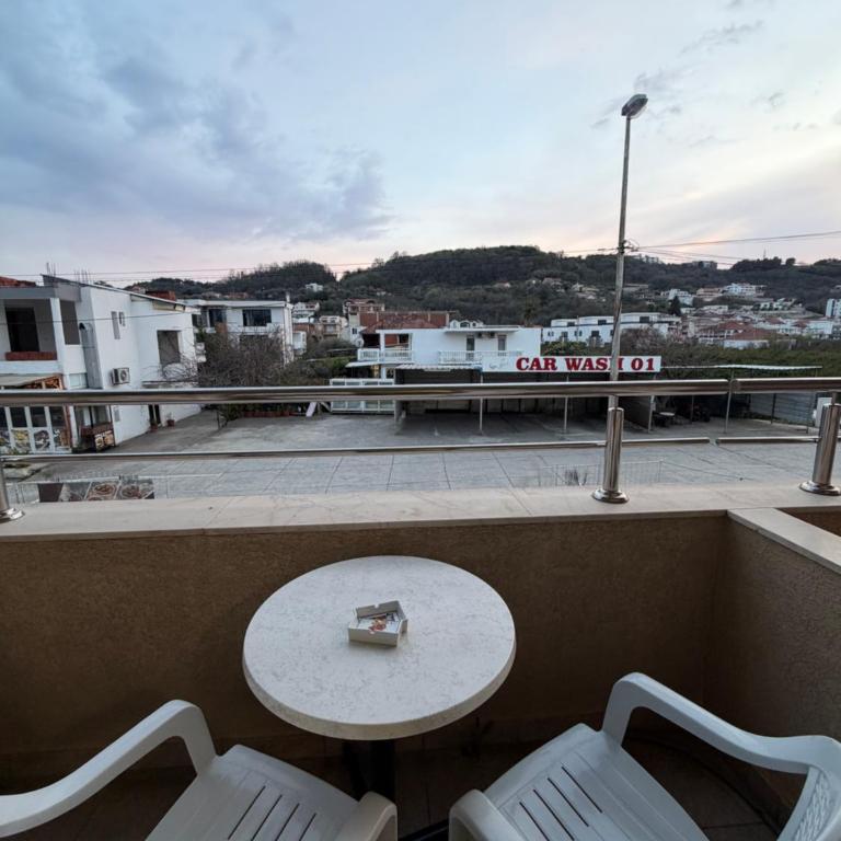 Nick & Mark - Dvokrevetna Soba sa Bračnim Krevetom - 2