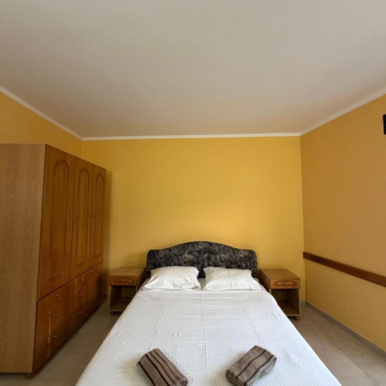 Nick & Mark - Standard Triple Room - 5
