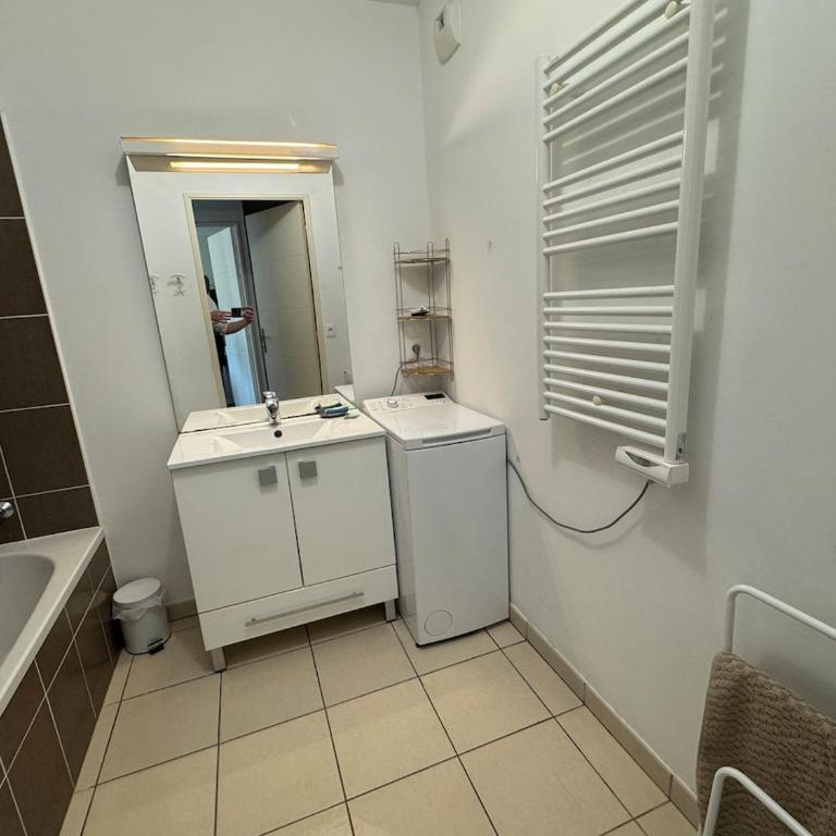 Beautiful Île d'Orvert, 4 people, garden, swimming pool - Appartement 1 Chambre - 9