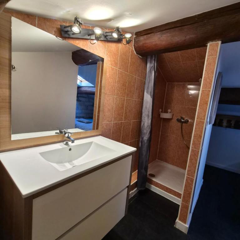 Le Nid Sétois - Vue Mont St Clair, Dernier étage avec ascenseur, Face à la gare - One-Bedroom Apartment - 17