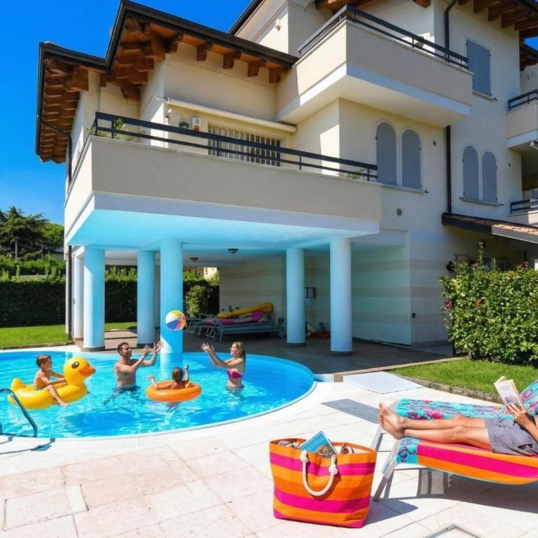 Bea's House, Restyling 2026 Sirmione with Private Garden and shared Pool DesenzanoLoft Official Partner Homes & Villas by Marriott Bonvoy - Appartamento con Vista Piscina - 46