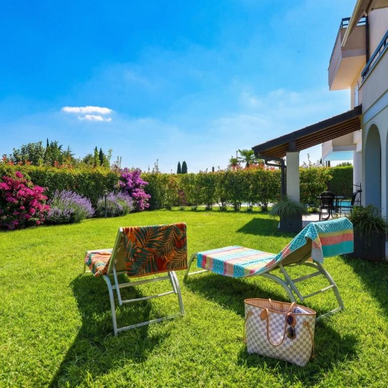 Bea's House, Restyling 2026 Sirmione with Private Garden and shared Pool DesenzanoLoft Official Partner Homes & Villas by Marriott Bonvoy - Appartamento con Vista Piscina - 9