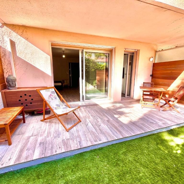 Sanary centre charmant studio 28m2 avec jardin parking privé - Apartment mit 1 Schlafzimmer - 6