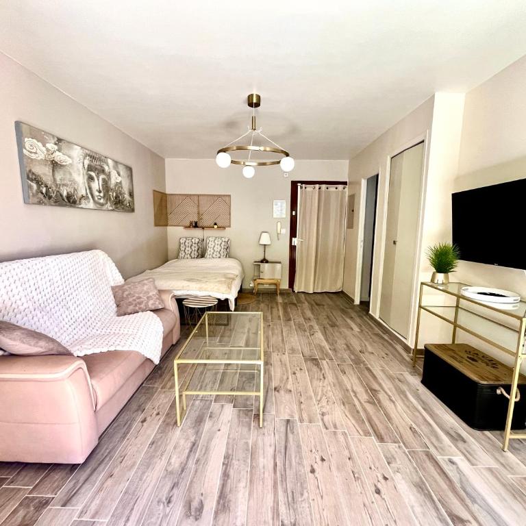 Sanary centre charmant studio 28m2 avec jardin parking privé - Apartment mit 1 Schlafzimmer - 5