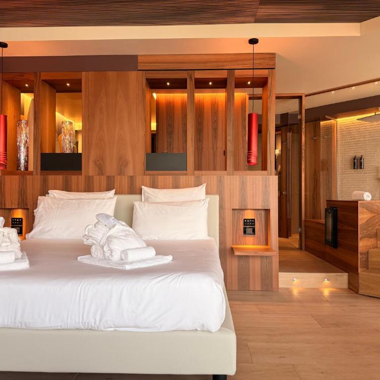 Alevic Hotel Sirmione - Junior Suite with Jacuzzi, Terrace and Partial Lake View - 4