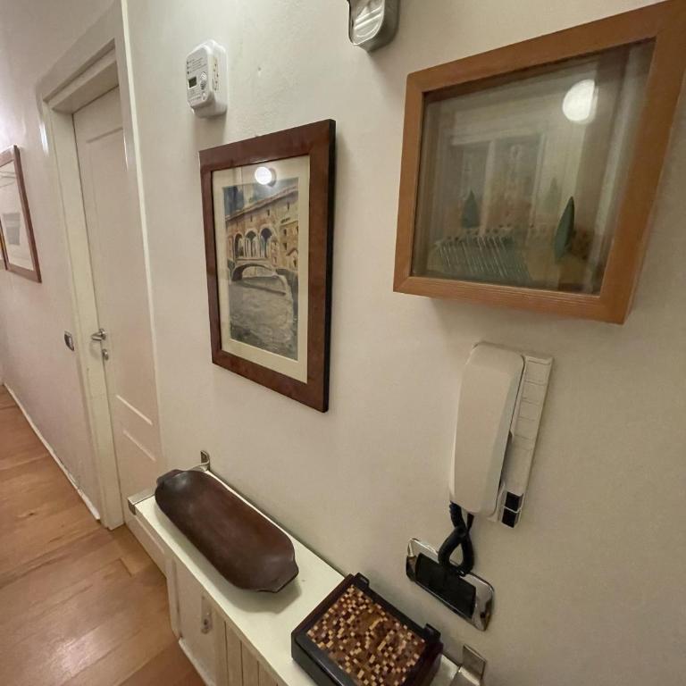 Charming 2BR in Santa Croce - Walk Everywhere - Appartamento con 2 Camere da Letto - 22