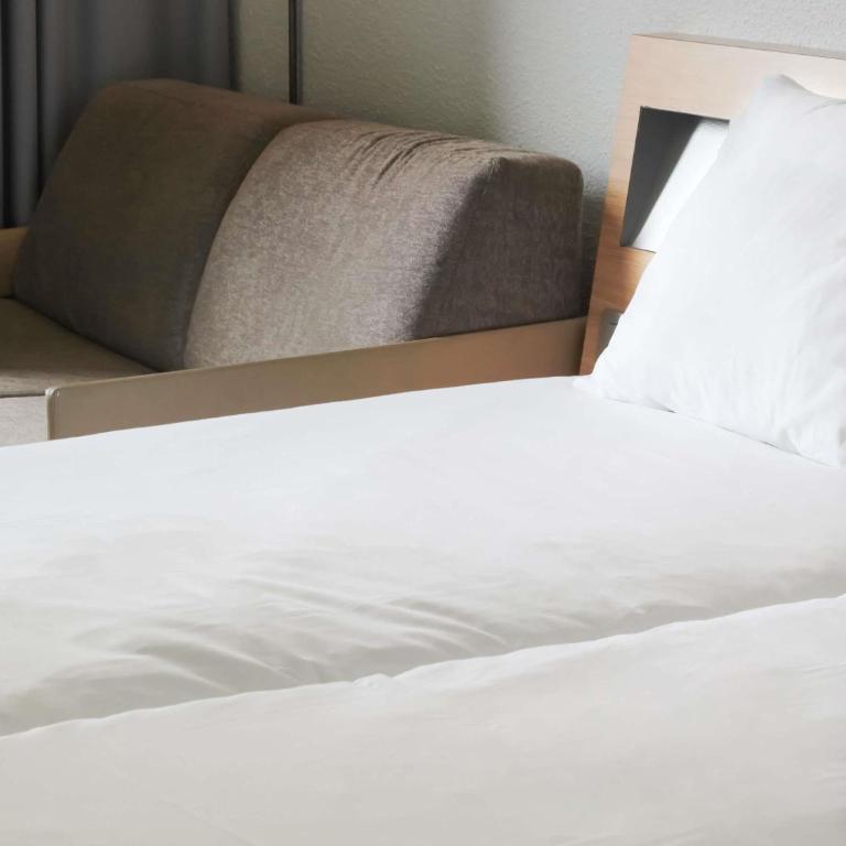 Novotel Narbonne Sud A9/A61 - Chambre Lits Jumeaux Classique avec Canapé-Lit - 5
