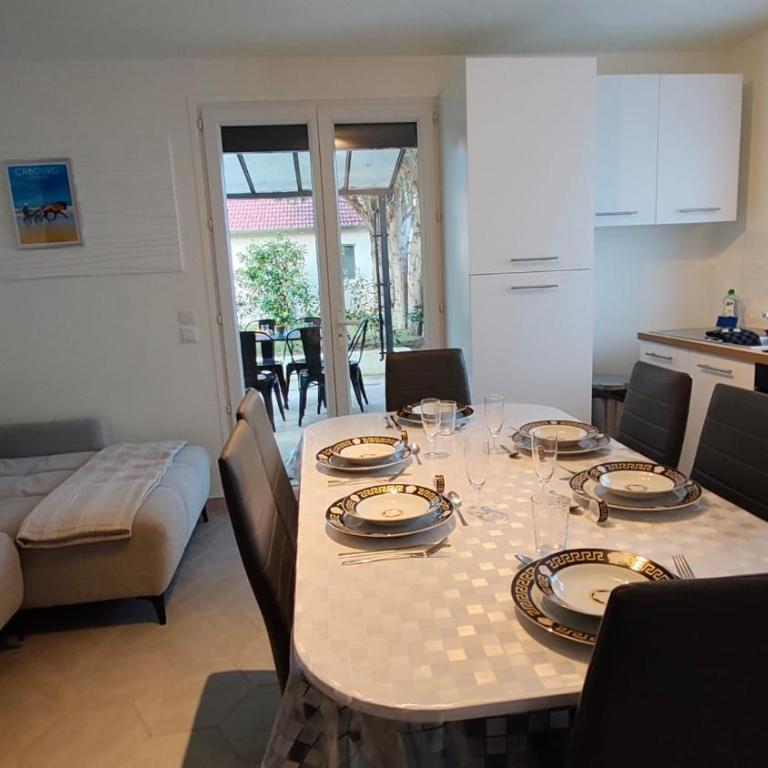 Résidence des Fleurs - Les Escapades Familiales - 1 à 6 personnes - Two-Bedroom Apartment with Terrace - 5