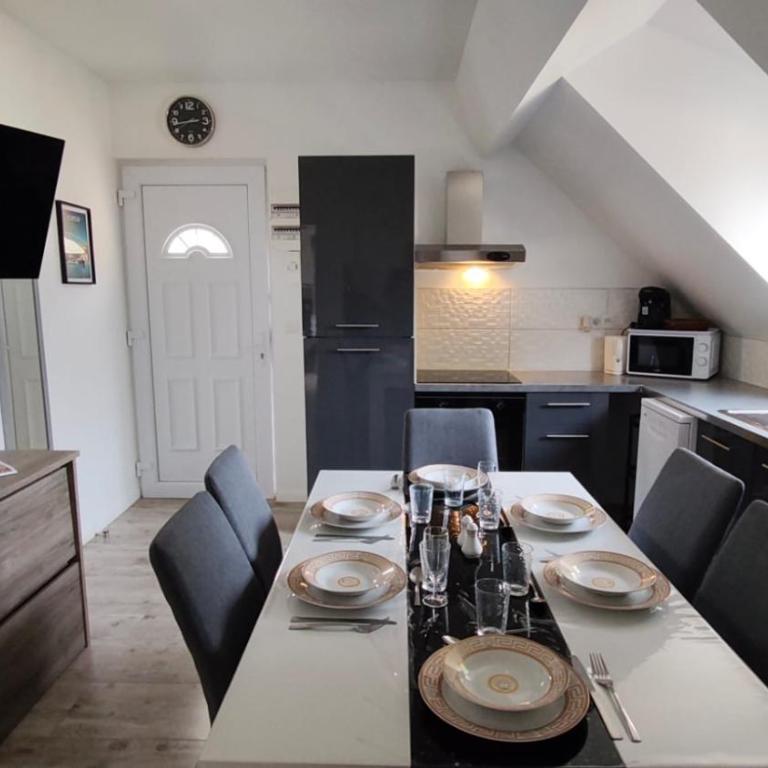 Résidence des Fleurs - Les Escapades Familiales - 1 à 6 personnes - Two-Bedroom Apartment with Garden View - 10