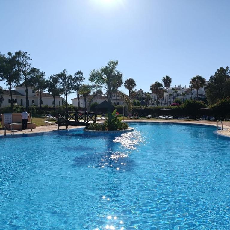 Fun & Work Apartment with Terrace & Pools, Duquesa Golf, Manilva - Apartamento de 1 dormitorio - 1