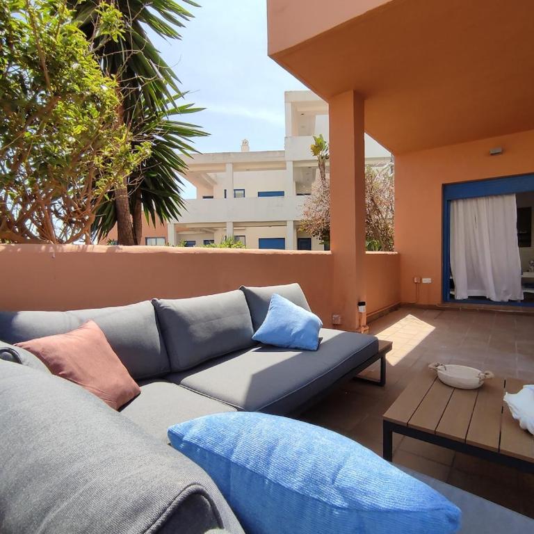 Fun & Work Apartment with Terrace & Pools, Duquesa Golf, Manilva - Apartamento de 1 dormitorio - 2