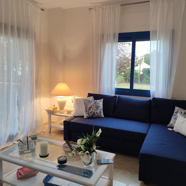 Fun & Work Apartment with Terrace & Pools, Duquesa Golf, Manilva - Apartamento de 1 dormitorio - 11