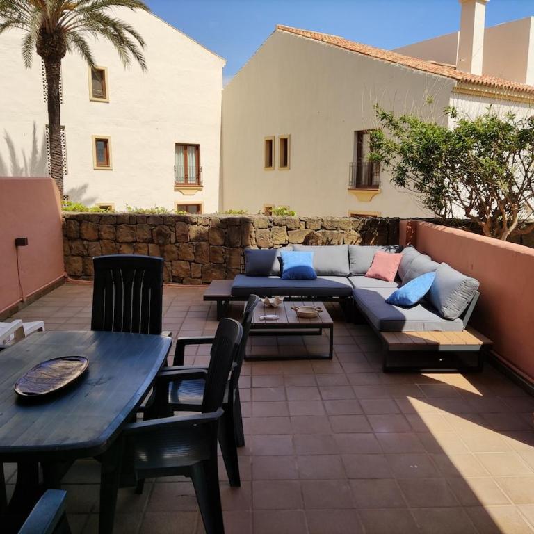 Fun & Work Apartment with Terrace & Pools, Duquesa Golf, Manilva - Apartamento de 1 dormitorio - 3