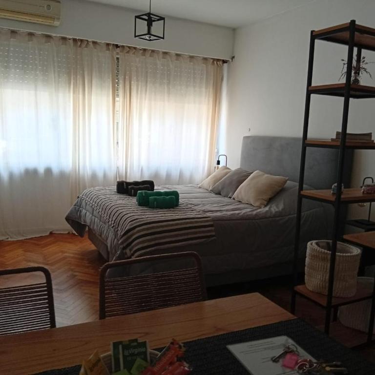 Amplio Luminoso Bien Equipado en el Centro de Buenos Aires - Apartamento de 1 dormitorio - 1