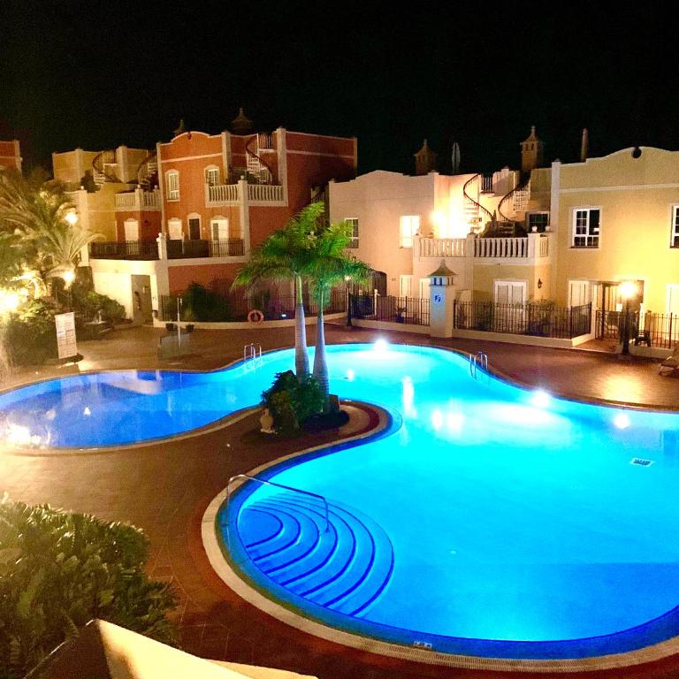 Elegant Palm Mar Apartment - Apartment with Mountain View - 2