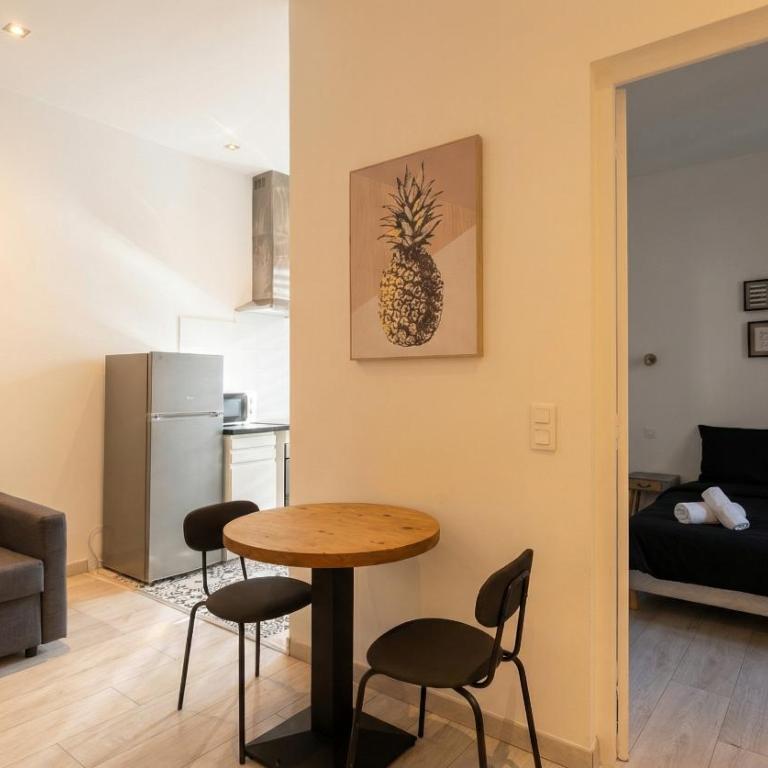 Appartement T2 centre-ville Nîmes - Appartamento con 1 Camera da Letto - 1