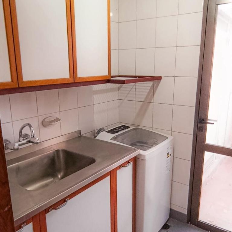 Casa Avellaneda I 12 pax - A 6 cuadras Arístides - Three-Bedroom House - 12