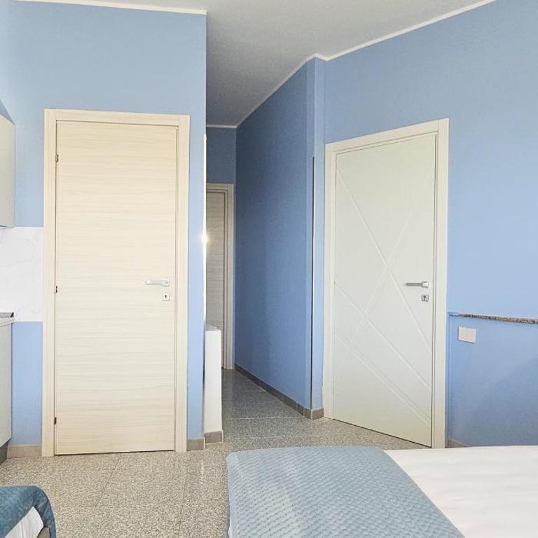 DANIEL SUPERIOR APARTMENTS - Tropea City Center - 250m from the Train Station - One-Bedroom Apartment with Sea View - 20