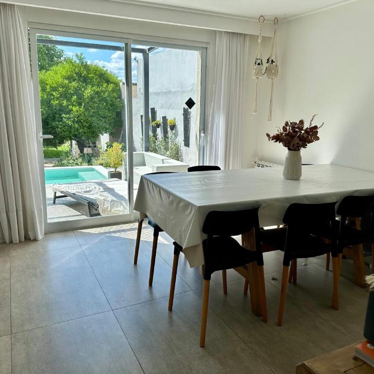 Casa moderna deco top 6 pax en Tandil - Casa de 3 dormitorios - 8