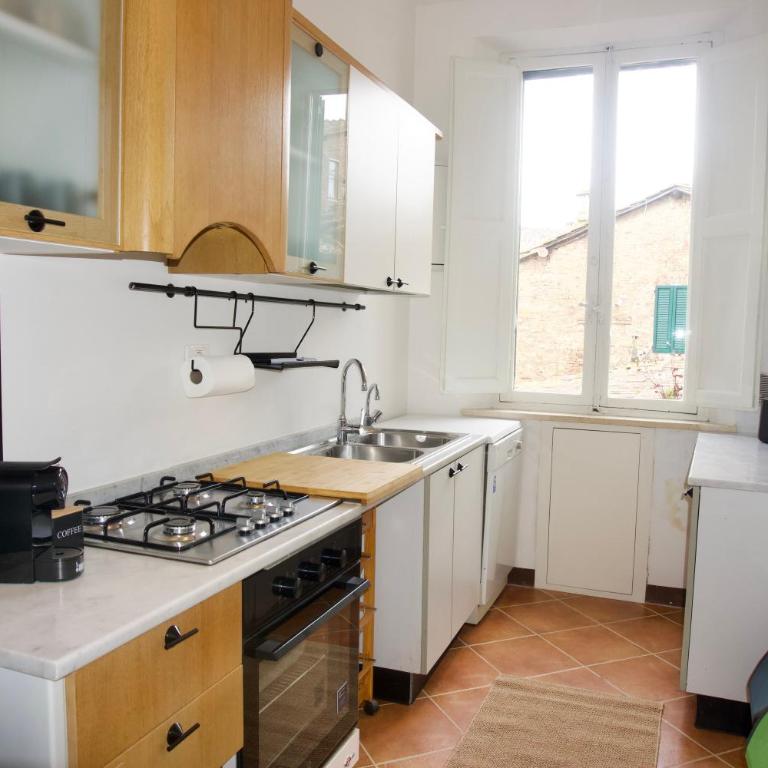 Exclusive Siena Retreat for Groups - Duomo View - 3 Bedrooms - Gaming Room - Three-Bedroom Apartment with View - 10