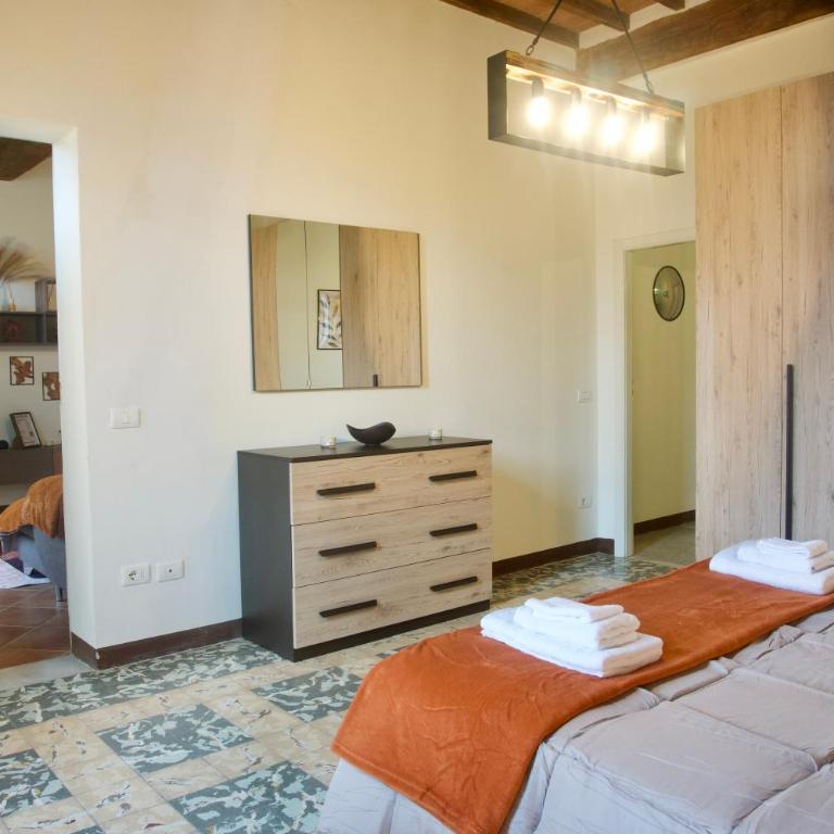 Exclusive Siena Retreat for Groups - Duomo View - 3 Bedrooms - Gaming Room - Three-Bedroom Apartment with View - 18
