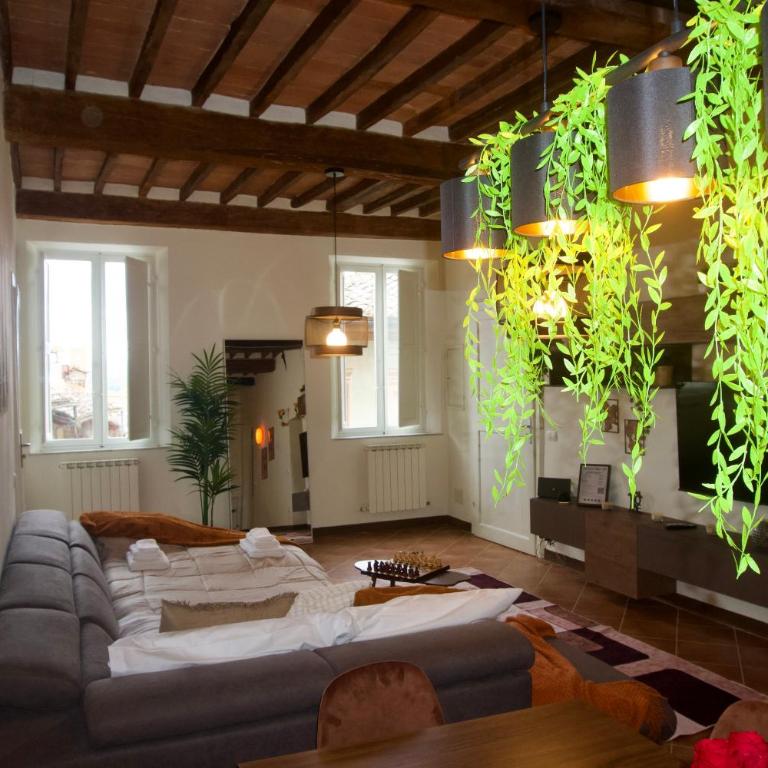 Exclusive Siena Retreat for Groups - Duomo View - 3 Bedrooms - Gaming Room - Three-Bedroom Apartment with View - 3