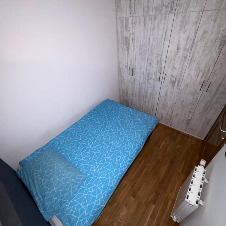 Modern Two Bedroom Apartment Bulevar Sarajevo Private Garage - Apartman sa 2 Spavaće Sobe - 9