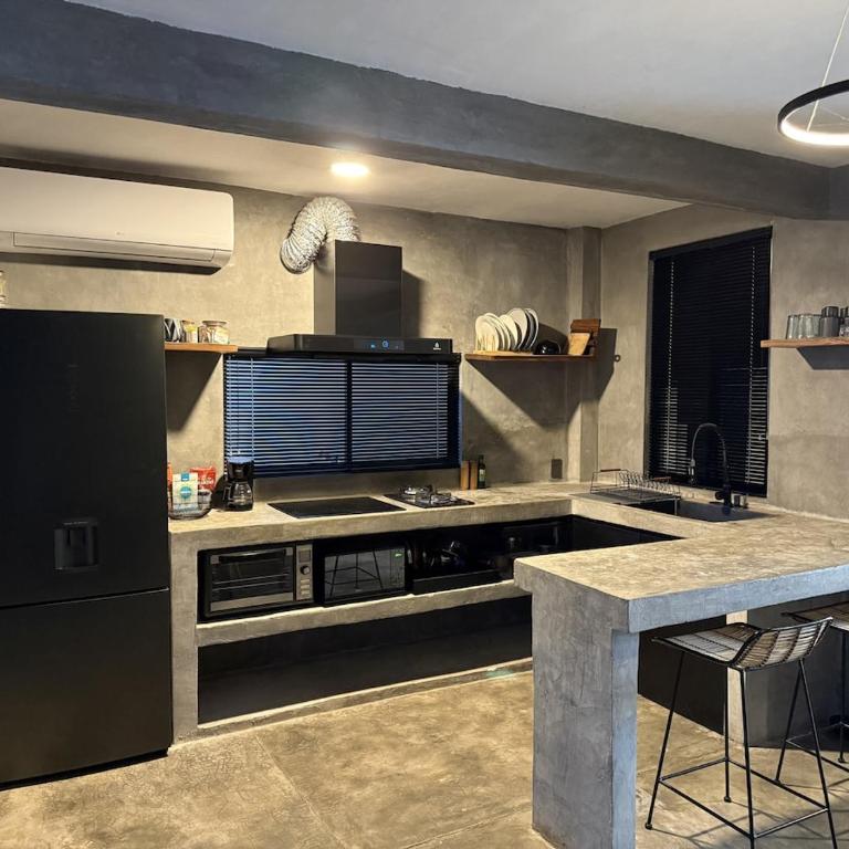 House with pool, equipped ,10 minute walk to the FIFA zone - One-Bedroom House - 2