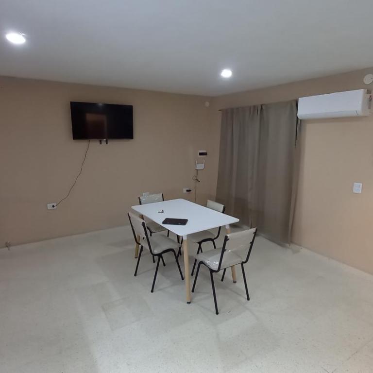 Alojamiento Hugo - One-Bedroom Apartment with View - 5