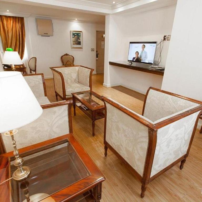 Mitre apert Suites - Two-Bedroom Apartment - 2