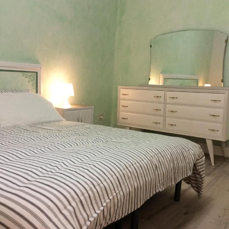 Le Camere di Casa Cassandra - Camera Tripla con Bagno Privato Esterno - 9