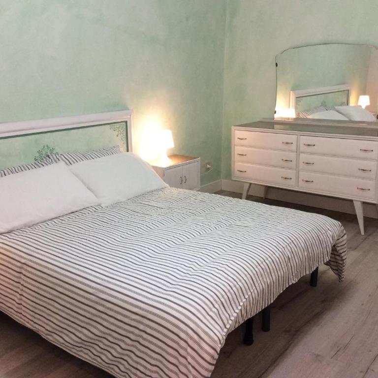 Le Camere di Casa Cassandra - Camera Tripla con Bagno Privato Esterno - 11