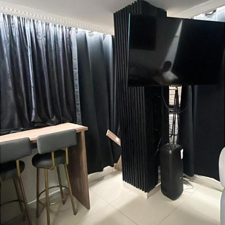Suite de Lujo con Cama King El Poblado Lleras y Provenza AC - Apartamento de 1 dormitorio - 22