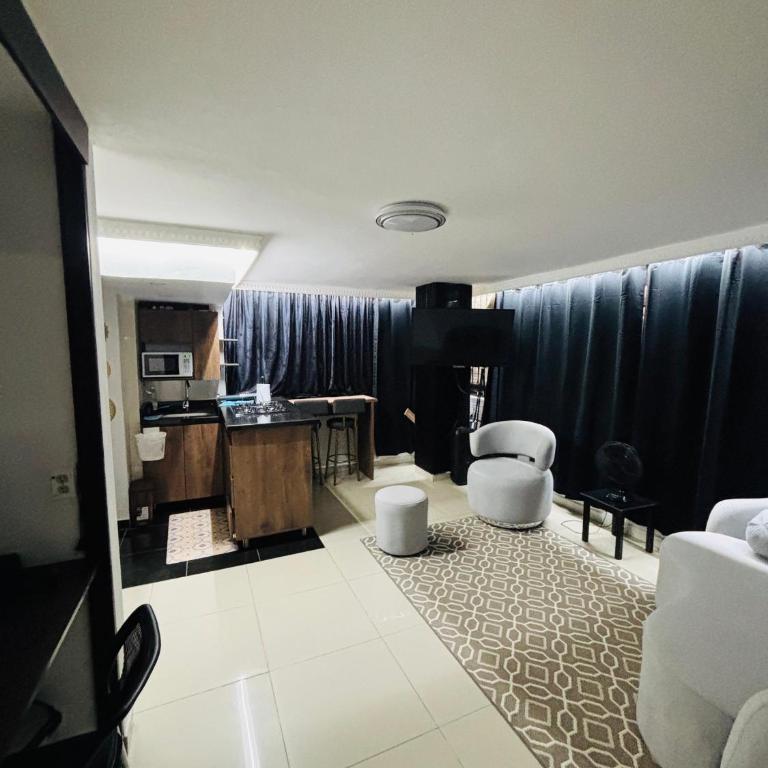 Suite de Lujo con Cama King El Poblado Lleras y Provenza AC - Apartamento de 1 dormitorio - 25