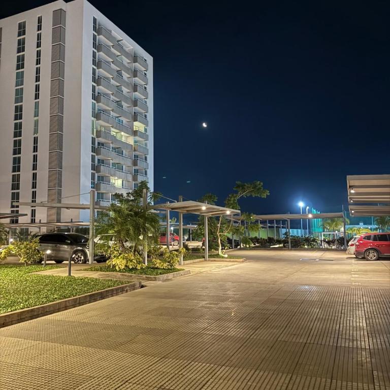 Premium Apartment in Altamira MRA - One-Bedroom Apartment - 3