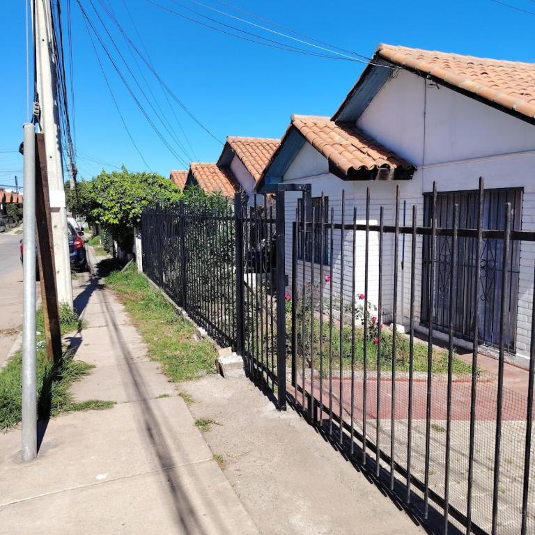 Casa en un barrio residencial - Casa de 3 dormitorios - 9