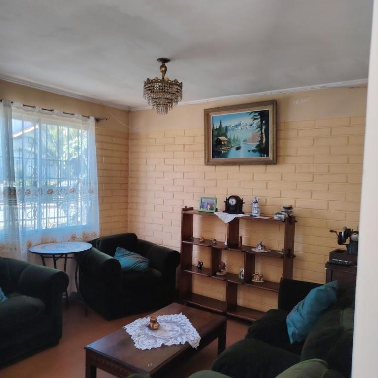 Casa en un barrio residencial - Casa de 3 dormitorios - 12
