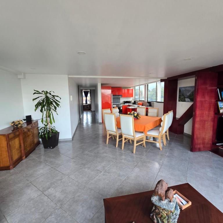 Amplio departamento - Apartamento de 3 dormitorios - 1